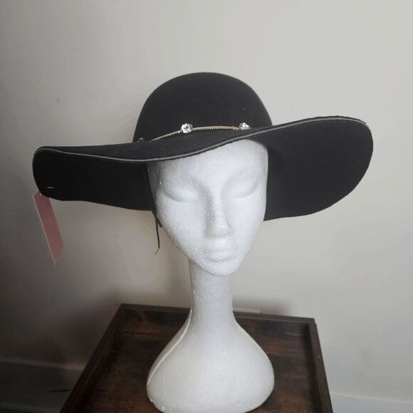 Juicy Couture Wide Brim Floppy Hat Bejeweled with Gold Chains NWT Women's Black - Picture 2 of 8